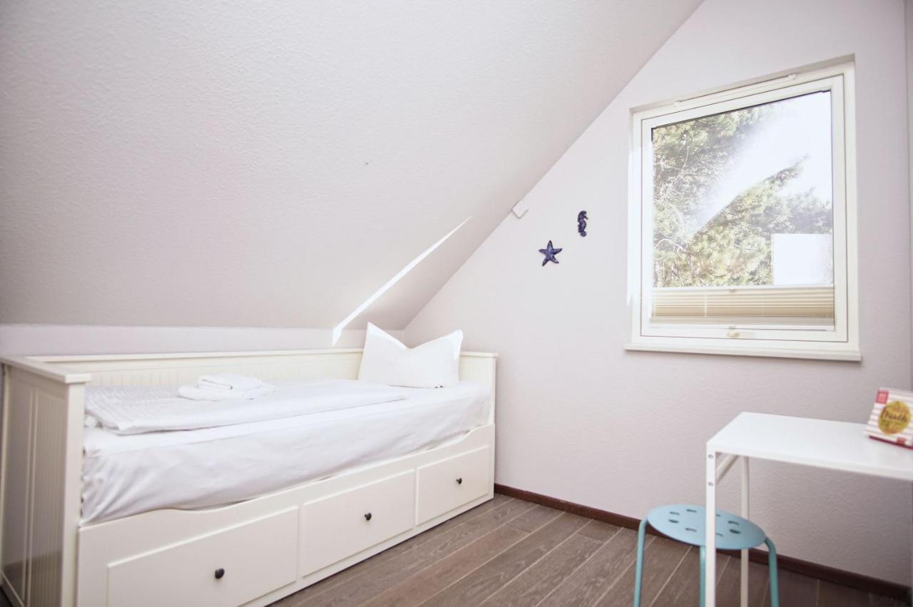 Komfortables Haus Mit Kamin, Sauna, Garten, Terrasse - Ferienhaus Sternschnuppe Wiek auf Rügen エクステリア 写真